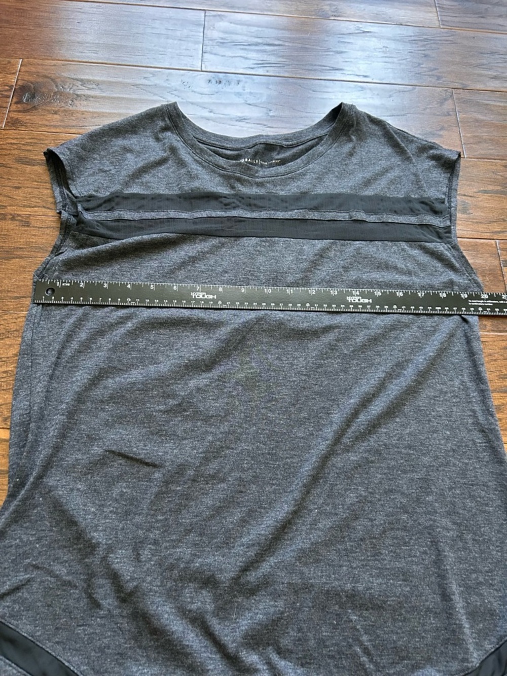 Bally Total Fitness XL sleeveless top - Picture 5 of 6